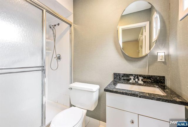 14 Longview Drive, Montville Township, NJ 07082