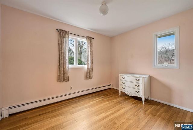 14 Longview Drive, Montville Township, NJ 07082