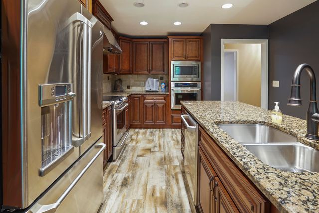 30 Wondering Point, Somerset, KY 42503