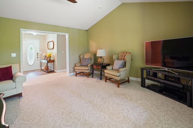 30 Wondering Point, Somerset, KY 42503
