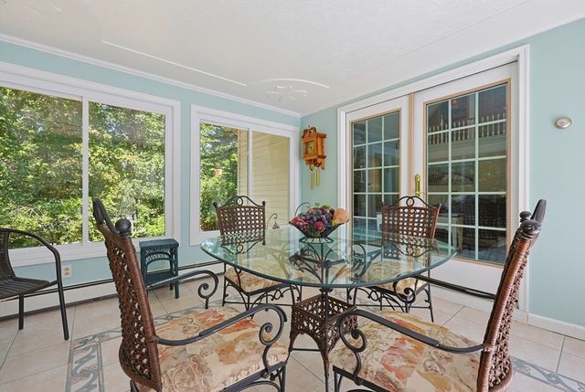 650 Crane Ave S, Taunton, MA 02780