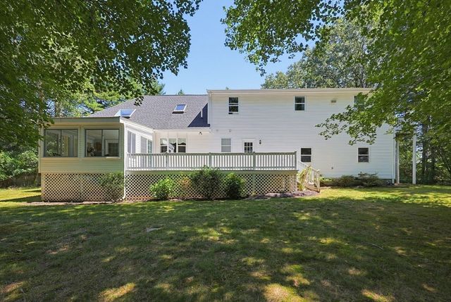 650 Crane Ave S, Taunton, MA 02780