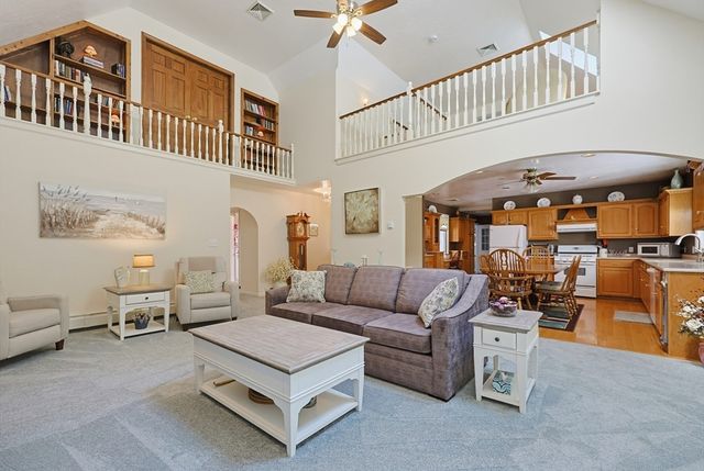 650 Crane Ave S, Taunton, MA 02780