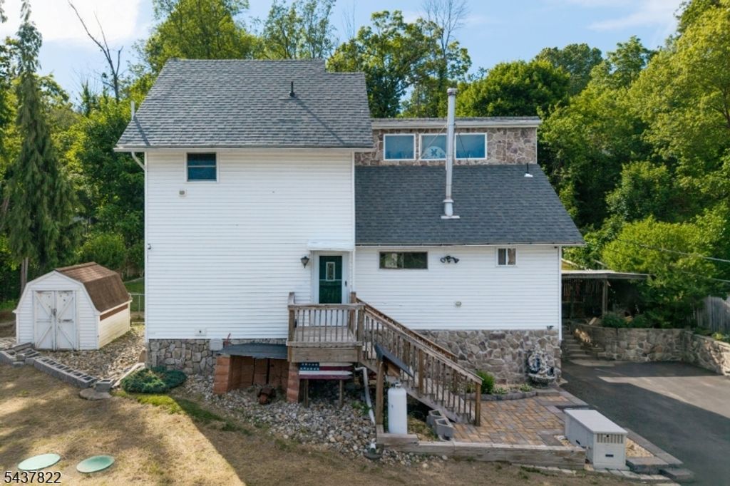 51 Zinnia Dr, Vernon Twp., NJ 07418