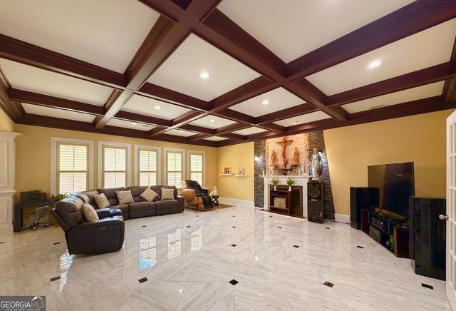 332 Warwick Place, Mcdonough, GA 30253