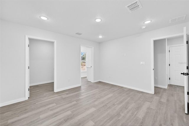 12 MALAUKA PASS, Ocklawaha, FL 32179