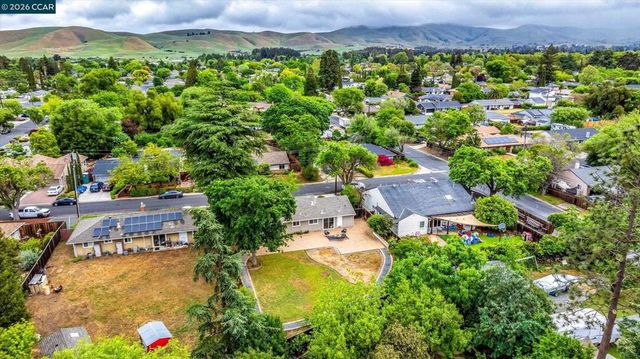 4092 Nulty Dr, Concord, CA 94521