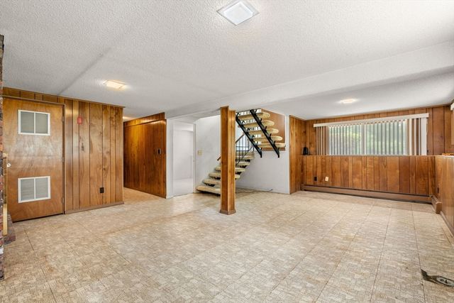 20 Hunt Road, Sudbury, MA 01776