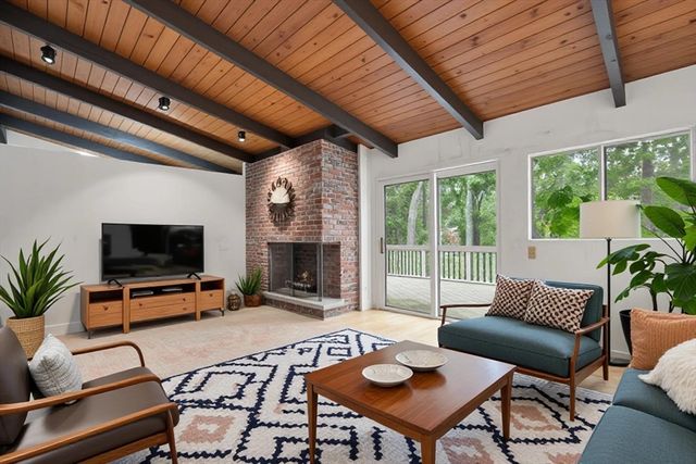 20 Hunt Road, Sudbury, MA 01776