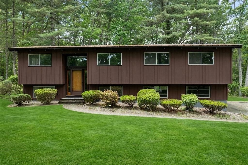 20 Hunt Road, Sudbury, MA 01776