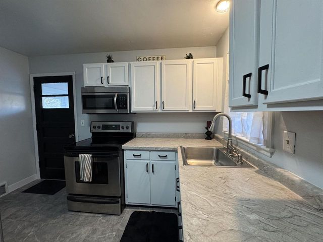 2028 Prairie Avenue, Beloit, WI 53511