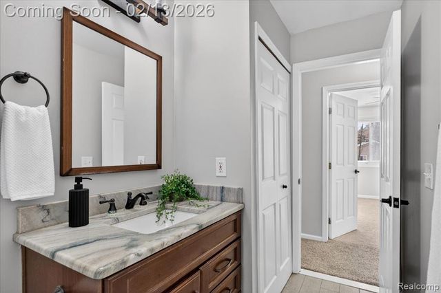 1155 Seabury Drive, Lake Orion, MI 48362