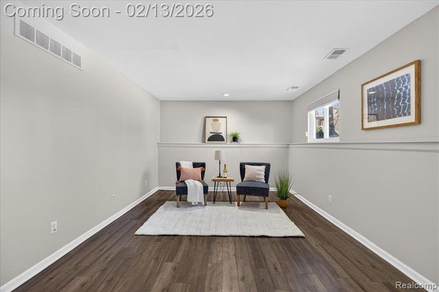 1155 Seabury Drive, Lake Orion, MI 48362