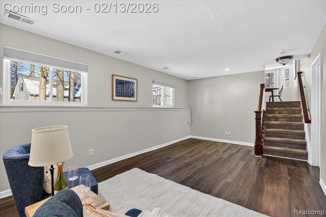 1155 Seabury Drive, Lake Orion, MI 48362