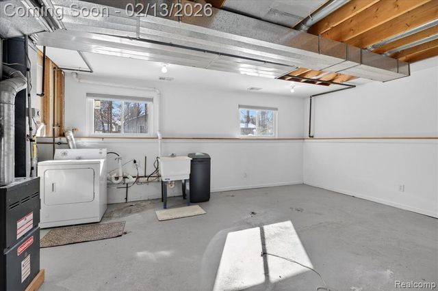 1155 Seabury Drive, Lake Orion, MI 48362