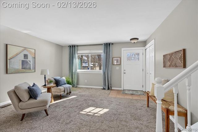 1155 Seabury Drive, Lake Orion, MI 48362