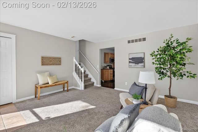 1155 Seabury Drive, Lake Orion, MI 48362