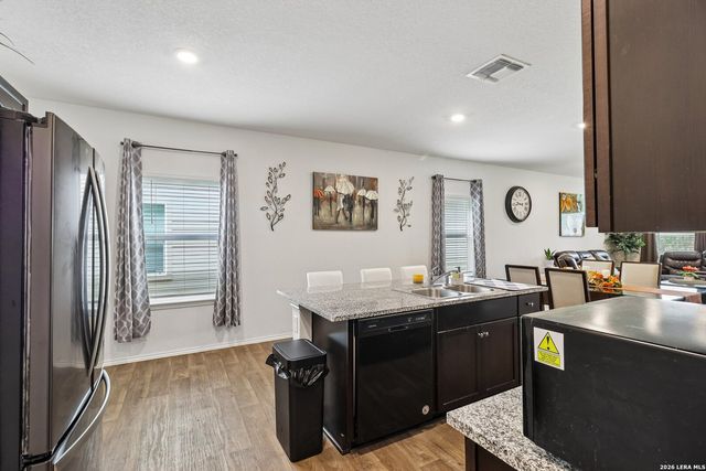 240 Middle Green, Floresville, TX 78114
