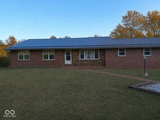 1357 S Haslers Road, Bloomfield, IN 47424