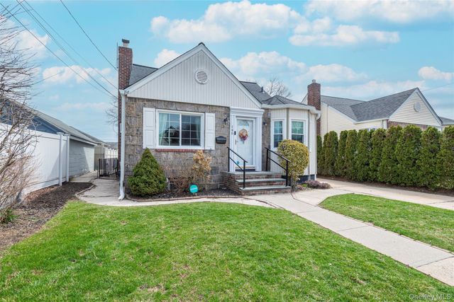 145 Jacob Street, Elmont, NY 11003