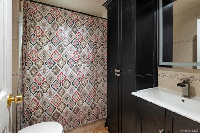 145 Jacob Street, Elmont, NY 11003