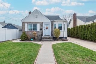 145 Jacob Street, Elmont, NY 11003
