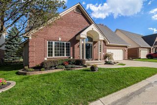 16583 Waverly Circle, Clinton Township, MI 48038