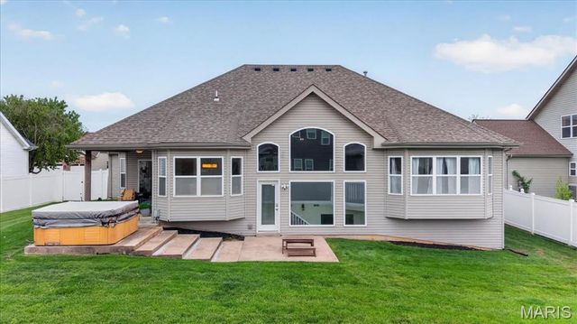 1020 Morgan Meadow Drive, Wentzville, MO 63385