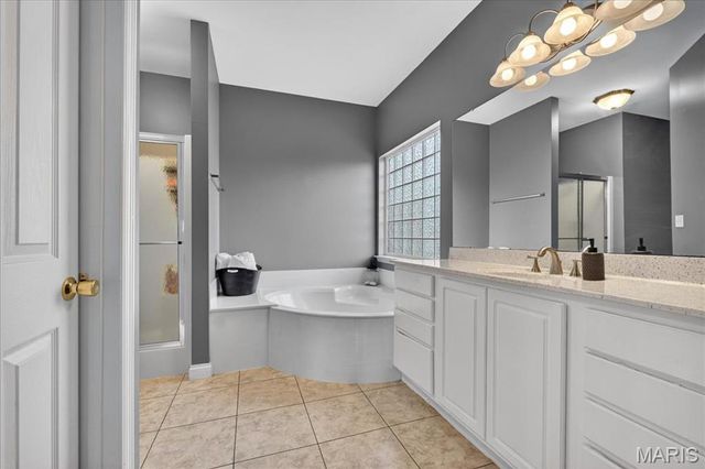 1020 Morgan Meadow Drive, Wentzville, MO 63385