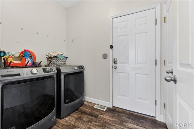 1020 Morgan Meadow Drive, Wentzville, MO 63385