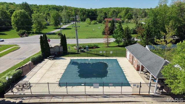 1020 Morgan Meadow Drive, Wentzville, MO 63385