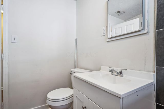 2315 Hiawatha Park Drive, Columbus, OH 43211