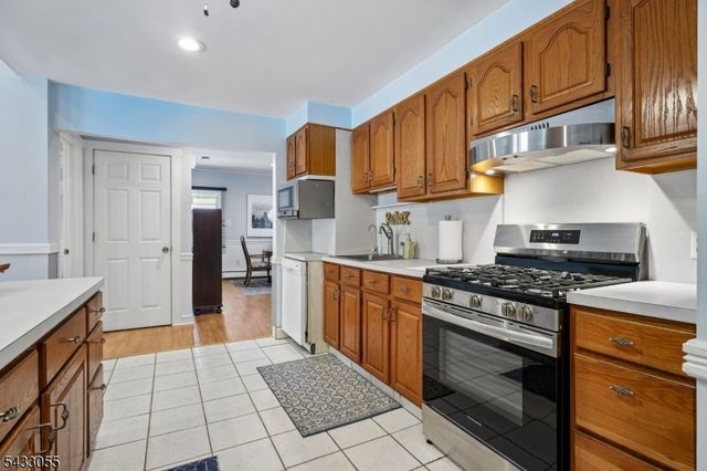 11 Lake Trail East, Wayne Twp., NJ 07470