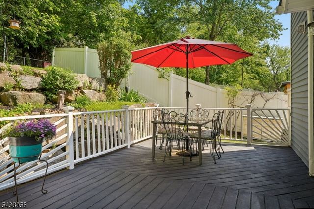 11 Lake Trail East, Wayne Twp., NJ 07470