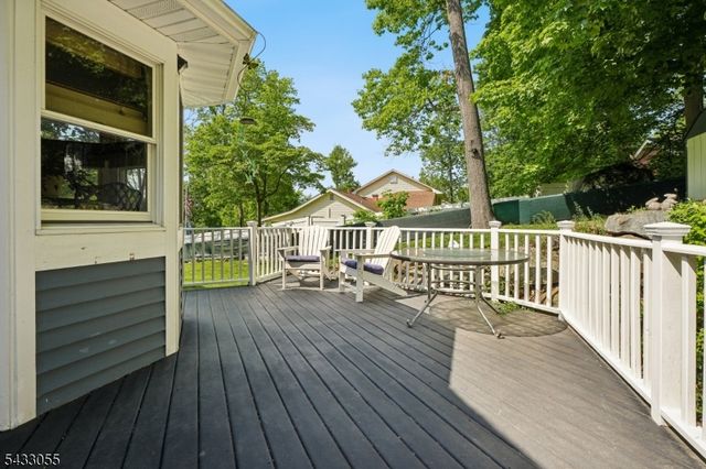 11 Lake Trail East, Wayne Twp., NJ 07470