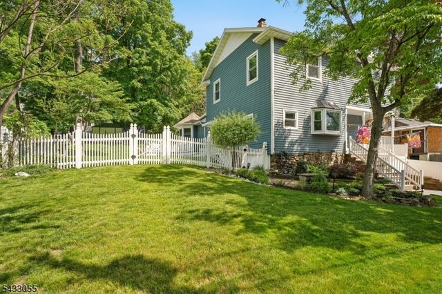 11 Lake Trail East, Wayne Twp., NJ 07470