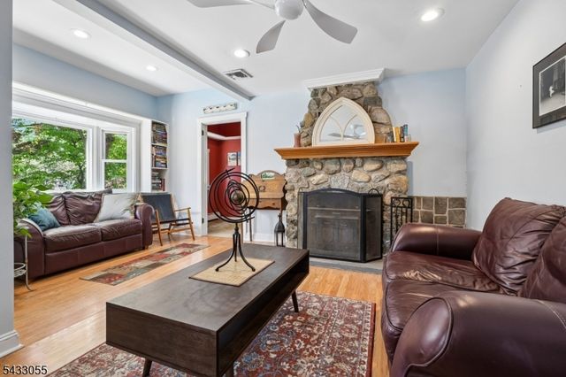 11 Lake Trail East, Wayne Twp., NJ 07470