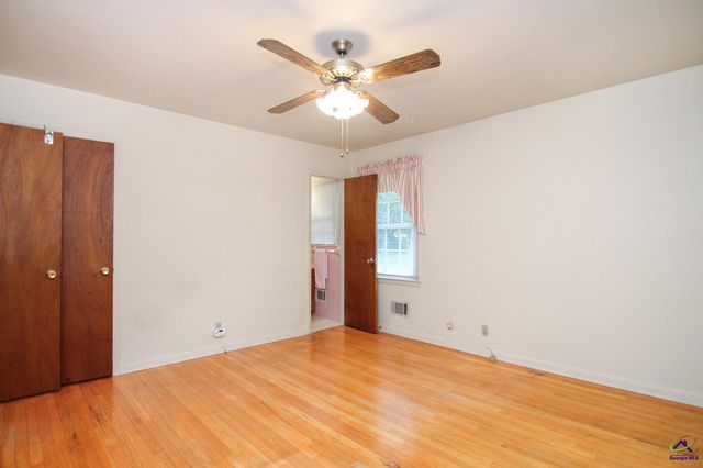 135 Carterwoods Drive, Warner Robins, GA 31093
