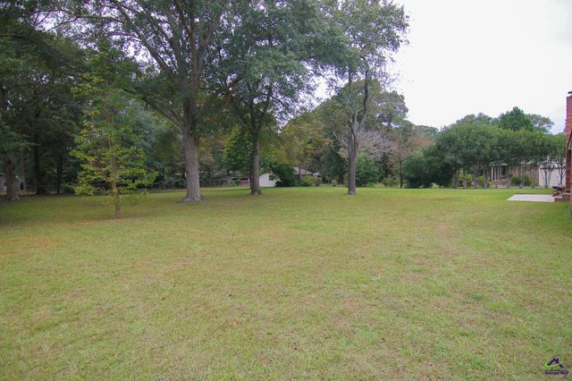 135 Carterwoods Drive, Warner Robins, GA 31093