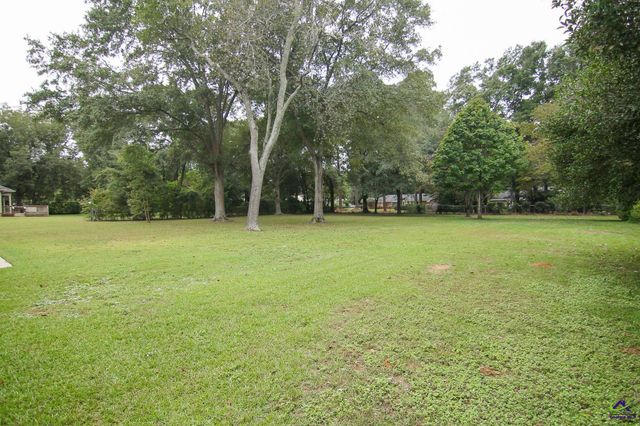135 Carterwoods Drive, Warner Robins, GA 31093