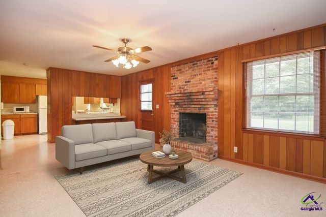 135 Carterwoods Drive, Warner Robins, GA 31093