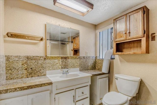 7832 Hunthaven Rd, San Diego, CA 92114