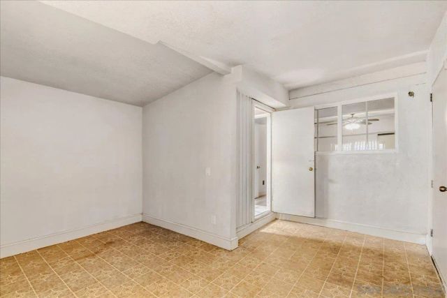 7832 Hunthaven Rd, San Diego, CA 92114