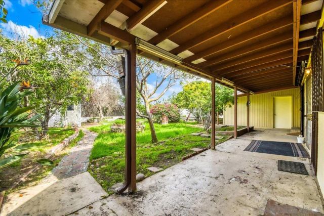 7832 Hunthaven Rd, San Diego, CA 92114