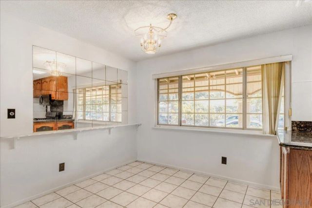 7832 Hunthaven Rd, San Diego, CA 92114