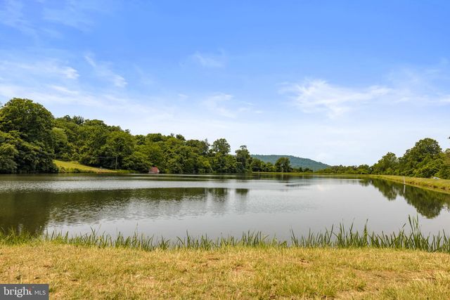 175 MOUNTAIN HEIGHTS RD, Front Royal, VA 22630