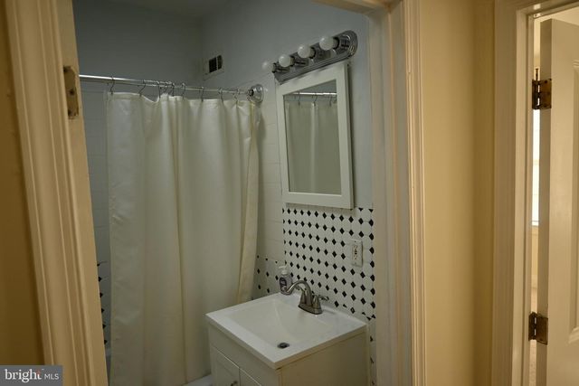 3613 GREENMOUNT AVE, Baltimore, MD 21218