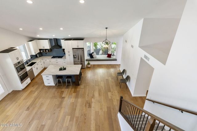 760 N PINEVIEW Drive, Chandler, AZ 85226