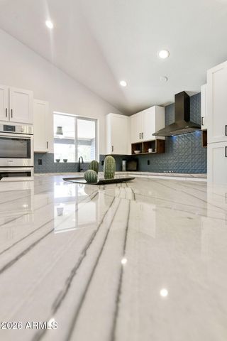 760 N PINEVIEW Drive, Chandler, AZ 85226