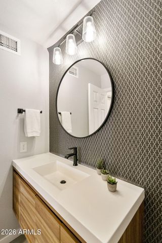 760 N PINEVIEW Drive, Chandler, AZ 85226